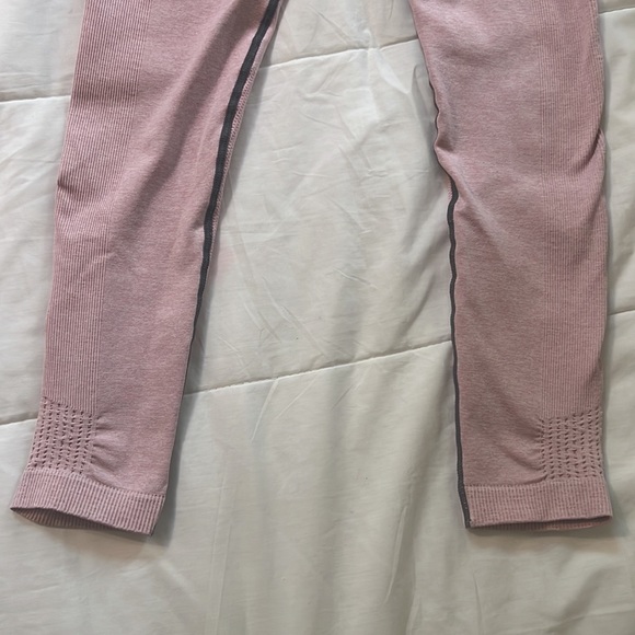 GymShark Adapt Seamless Gray Pink Ombré - Picture 9 of 15